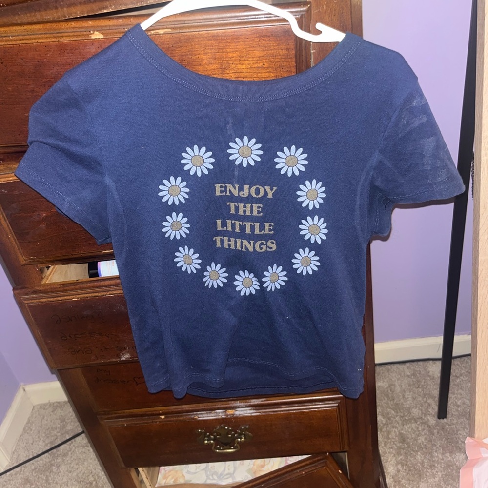 American Eagle baby tee!